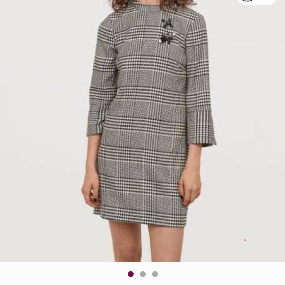 H&M Black and White Checkered Long Sleeve Dress